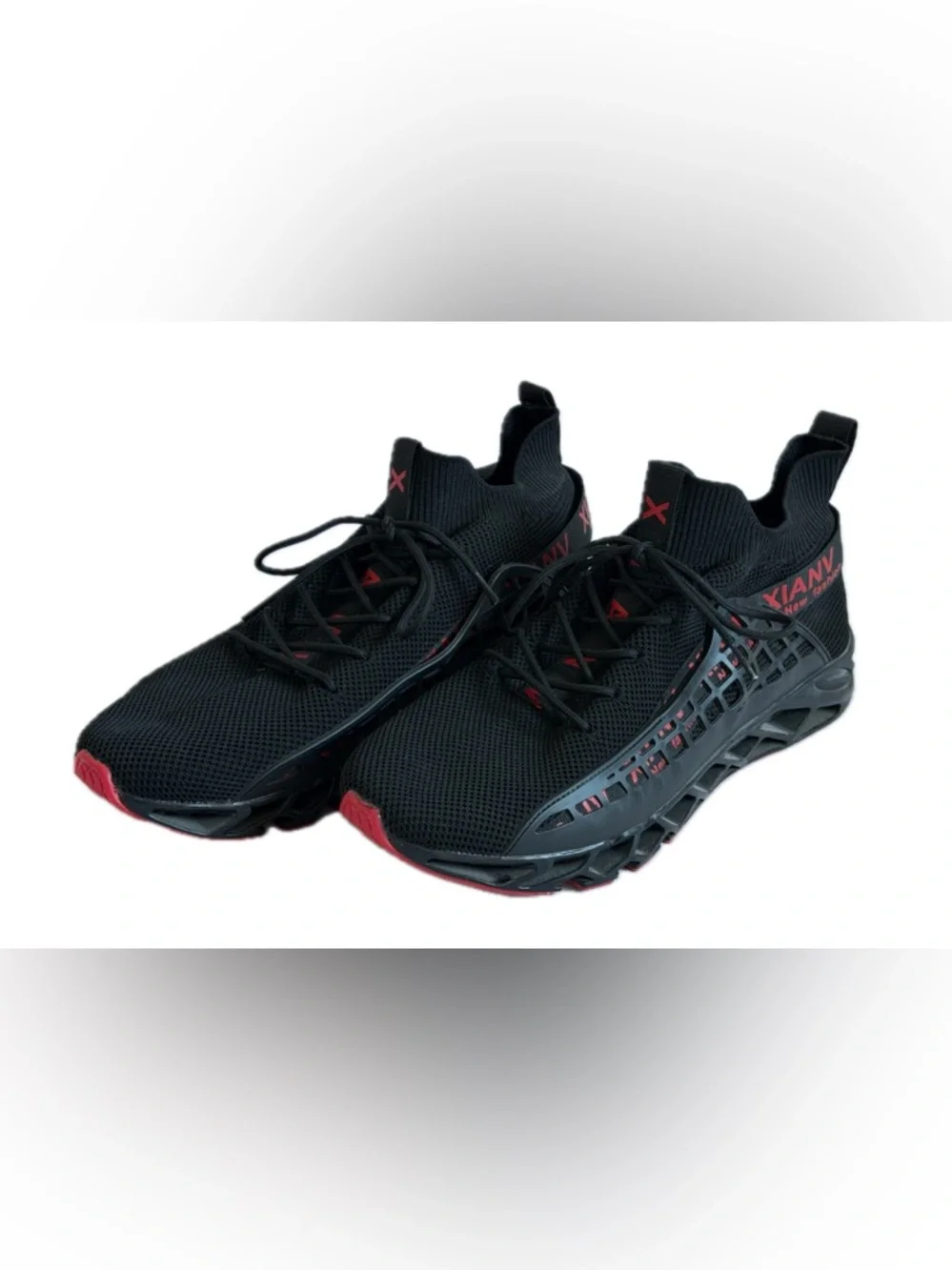 NWOT~ Men’s XIANV Sport Tennis Shoes